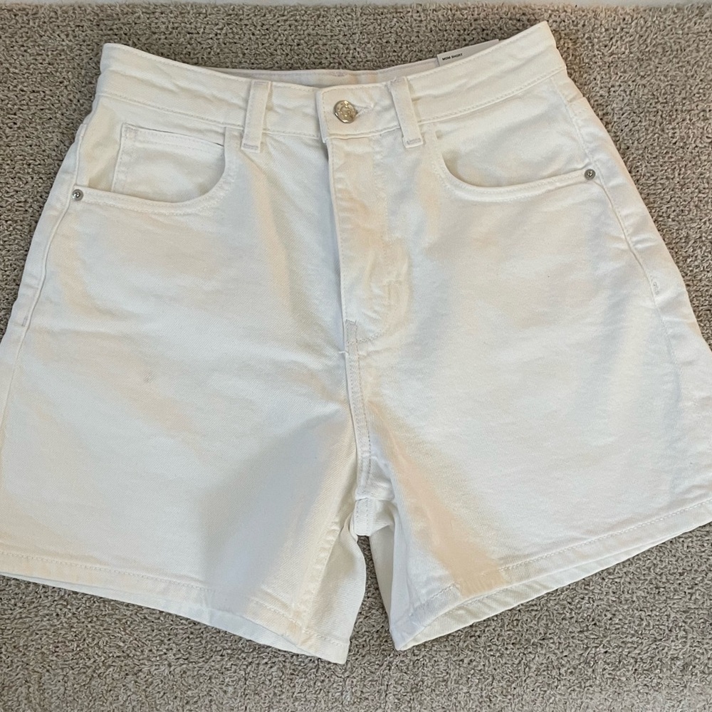 Zara Mom Fit Shorts